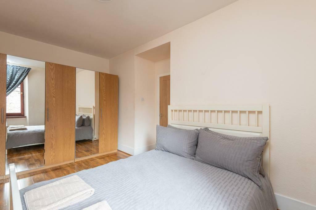 Ness Central Apartment - Greig Street Інвернесс Екстер'єр фото