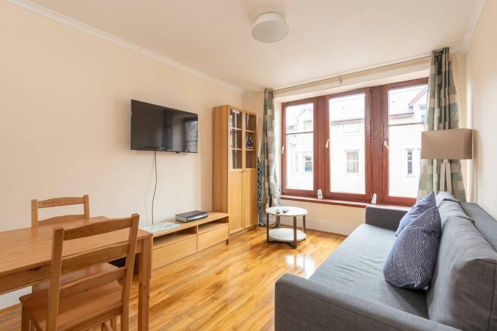 Ness Central Apartment - Greig Street Інвернесс Екстер'єр фото