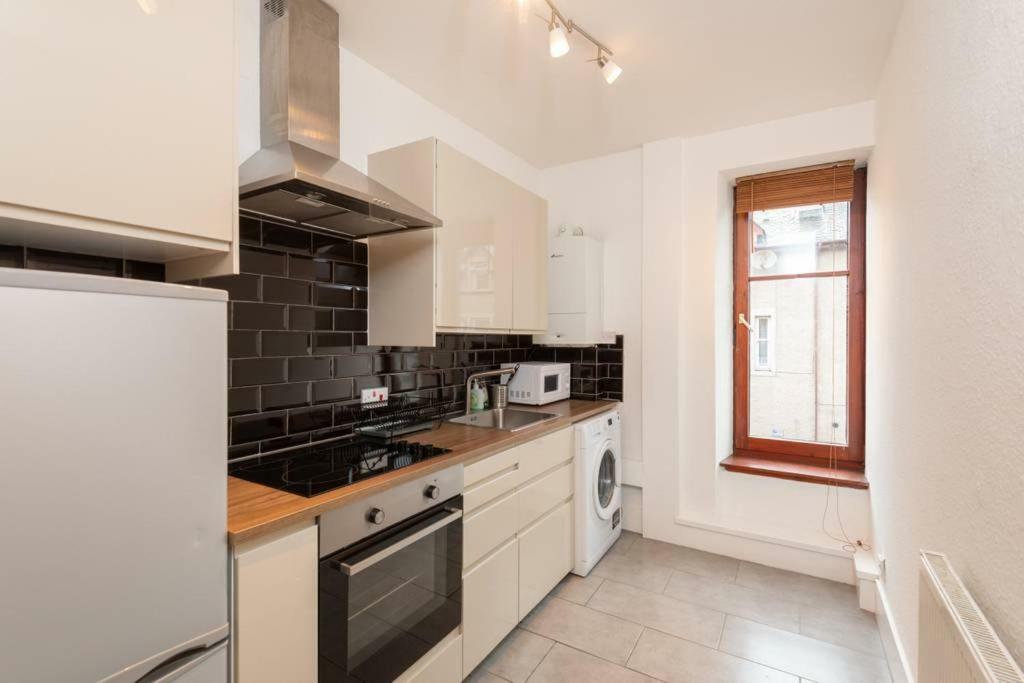 Ness Central Apartment - Greig Street Інвернесс Екстер'єр фото