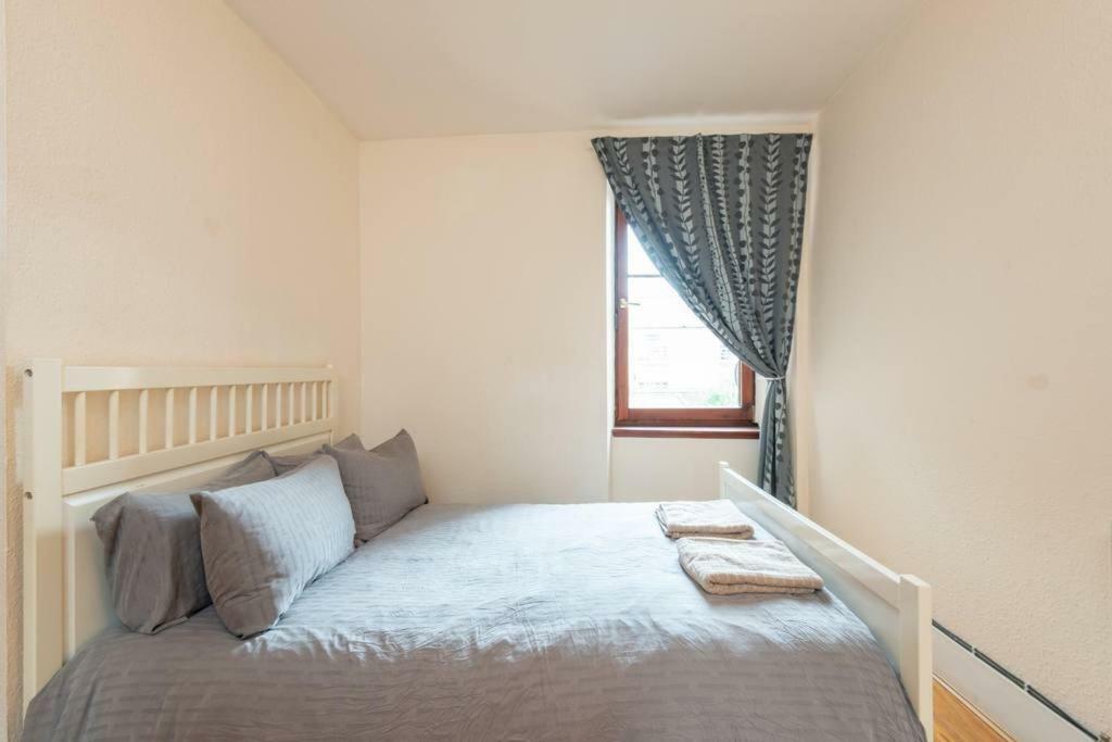 Ness Central Apartment - Greig Street Інвернесс Екстер'єр фото