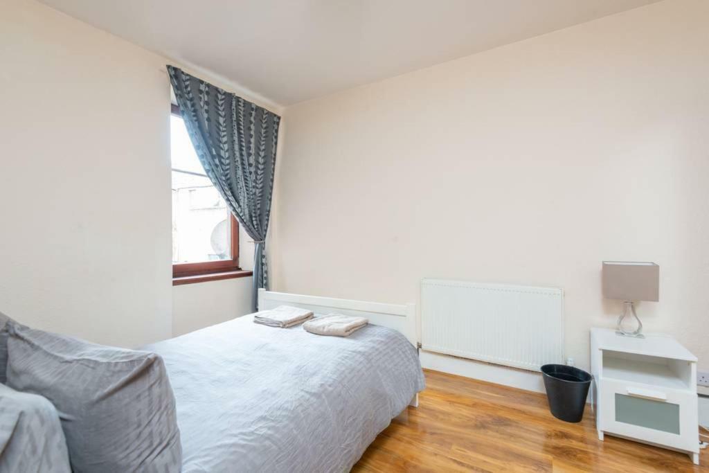 Ness Central Apartment - Greig Street Інвернесс Екстер'єр фото